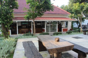 Umah Kebon 28
