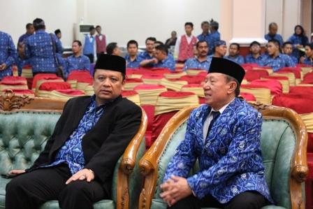 Sultan Arief : Hapuskan Dikotomi Sunda & Cirebon Sultan Arief : Hapuskan Dikotomi Sunda & Cirebon