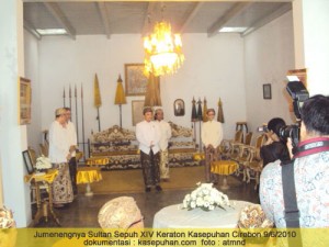 jumenengan-keraton-kasepuhan-18