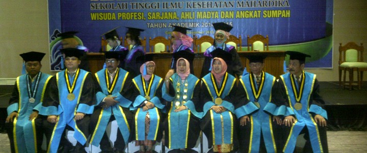 Wisuda ke XIII STIKES Mahardika melantik Gelar Sarjana, Profesi, dan Ahli Madya dibidang Keperawatan, Kesmas, dan Kebidanan Wisuda ke XIII STIKES Mahardika melantik Gelar Sarjana, Profesi, dan Ahli Madya dibidang Keperawatan, Kesmas, dan Kebidanan
